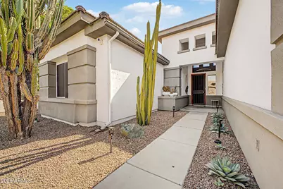 2725 S Sierra Street, Gilbert, AZ 85295 - Photo 2