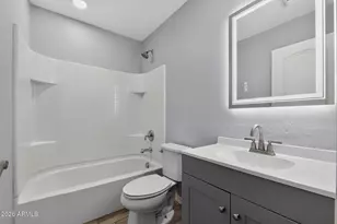 2015 N 77th Ln, Phoenix, AZ 85035 - Photo 24