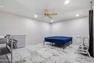 3224 W Echo Ln, Phoenix, AZ 85051 - Photo 12