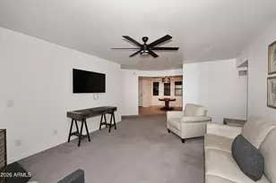 5104 N 32nd St, Phoenix, AZ 85018 - Photo 10