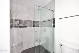 5104 N 32nd St, Phoenix, AZ 85018 - Photo 18