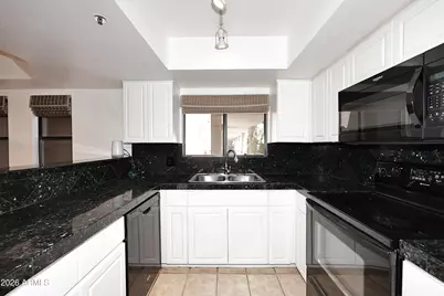 5104 N 32nd Street #348, Phoenix, AZ 85018 - Photo 8