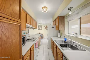 10049 W Bradshaw Dr, Arizona City, AZ 85123 - Photo 14