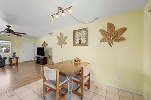 10049 W Bradshaw Dr, Arizona City, AZ 85123 - Photo 12