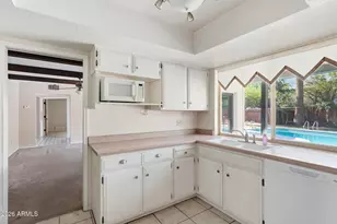 2040 E State Ave, Phoenix, AZ 85020 - Photo 18