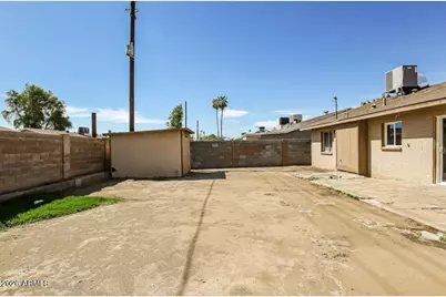 3007 N 79th Drive, Phoenix, AZ 85033 - Photo 6