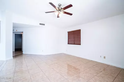 11140 N 82nd Lane, Peoria, AZ 85345 - Photo 16