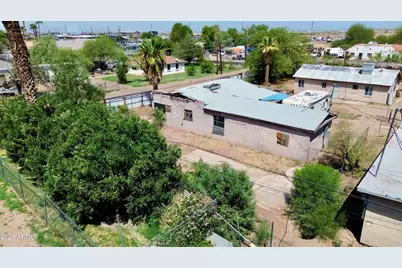 945 W Corona Avenue, Phoenix, AZ 85041 - Photo 20