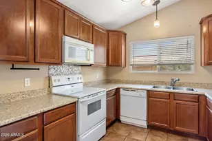 3411 W Irma Ln, Phoenix, AZ 85027 - Photo 10