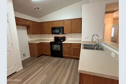 11426 W Virginia Avenue, Avondale, AZ 85392 - Photo 6