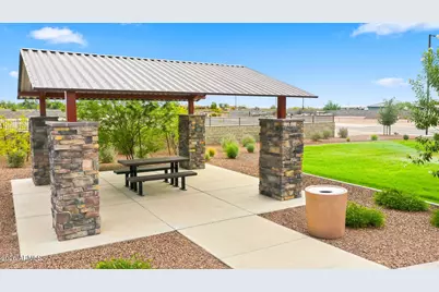 17416 W Saguaro Vista Drive, Surprise, AZ 85387 - Photo 10