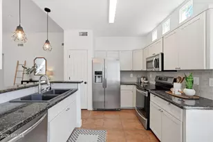 11260 N 92nd St, Scottsdale, AZ 85260 - Photo 14