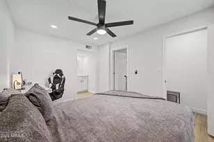 2625 E Indian School Rd, Phoenix, AZ 85016 - Photo 10