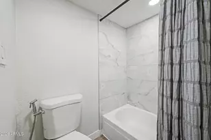 2625 E Indian School Rd, Phoenix, AZ 85016 - Photo 14
