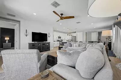121 E Virgo Place, Chandler, AZ 85249 - Photo 4