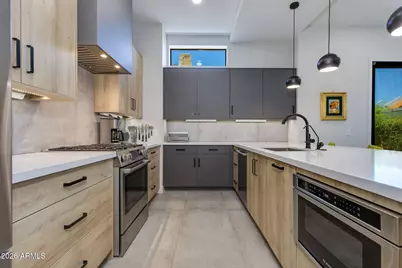 377 E Windsor Avenue #1, Phoenix, AZ 85004 - Photo 4