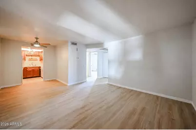 17 E Ruth Avenue #202, Phoenix, AZ 85020 - Photo 2
