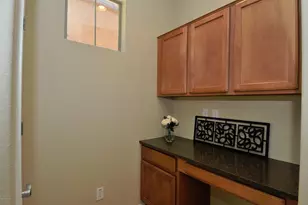 4351 E Selena Dr, Phoenix, AZ 85050 - Photo 18