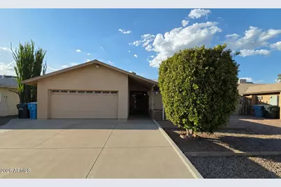 10340 W Hazelwood Avenue, Phoenix, AZ 85037 - Photo 1
