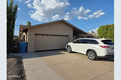10340 W Hazelwood Avenue, Phoenix, AZ 85037 - Photo 2