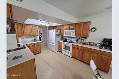 10340 W Hazelwood Avenue, Phoenix, AZ 85037 - Photo 14