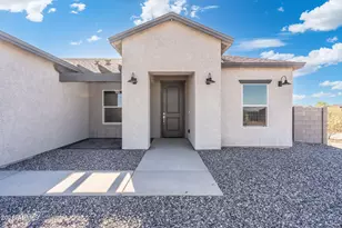 15837 S Bentley Dr, Arizona City, AZ 85123 - Photo 2