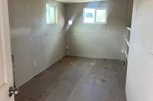 20519 E Emerald Dr, Black Canyon City, AZ 85324 - Photo 6
