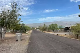 20519 E Emerald Dr, Black Canyon City, AZ 85324 - Photo 18