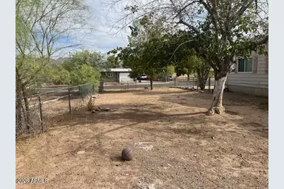 20519 E Emerald Drive, Black Canyon City, AZ 85324 - Photo 26
