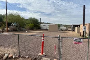20519 E Emerald Dr, Black Canyon City, AZ 85324 - Photo 26