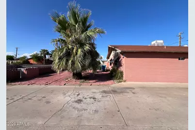 3053 N 53rd Drive, Phoenix, AZ 85031 - Photo 2