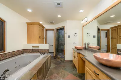 3356 N 60th Street, Phoenix, AZ 85018 - Photo 18