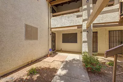 8847 N 8th Street #101, Phoenix, AZ 85020 - Photo 2