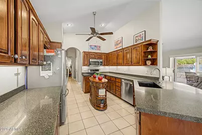 10910 E Twilight Drive, Sun Lakes, AZ 85248 - Photo 14