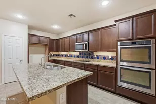 15869 W Mauna Loa Ln, Surprise, AZ 85379 - Photo 18