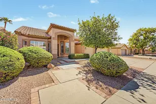 191 N Acacia Dr, Gilbert, AZ 85233 - Photo 2