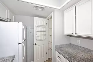 812 E Eugie Ave, Phoenix, AZ 85022 - Photo 14
