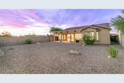18131 W Redwood Lane, Goodyear, AZ 85338 - Photo 10
