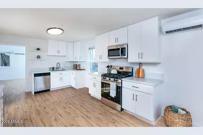 3031 W Cypress Street, Phoenix, AZ 85009 - Photo 2
