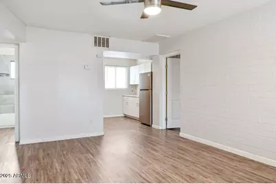 1744 W Glendale Avenue #9, Phoenix, AZ 85021 - Photo 2