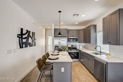 3645 E Earll Drive #8, Phoenix, AZ 85018 - Photo 4