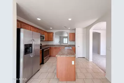 10564 W Buena Vista Drive, Arizona City, AZ 85123 - Photo 6