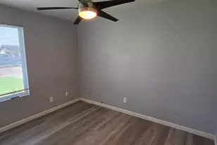 8739 W Turney Ave, Phoenix, AZ 85037 - Photo 12