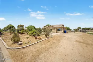 25288 W Illini St, Buckeye, AZ 85326 - Photo 8