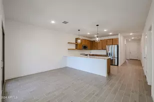7931 W Frier Dr, Glendale, AZ 85303 - Photo 10