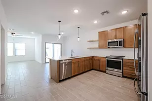 7931 W Frier Dr, Glendale, AZ 85303 - Photo 4