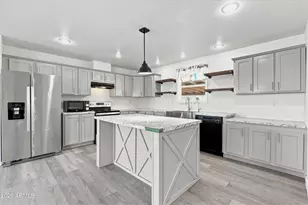 36810 W Osborn Rd, Tonopah, AZ 85354 - Photo 8