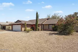 3215 W Paradise Ln, Phoenix, AZ 85053 - Photo 2
