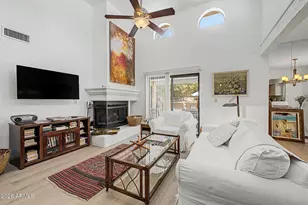 10626 North 8th St, Phoenix, AZ 85020 - Photo 2