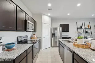 635 W Bunker Hl St, Florence, AZ 85132 - Photo 4